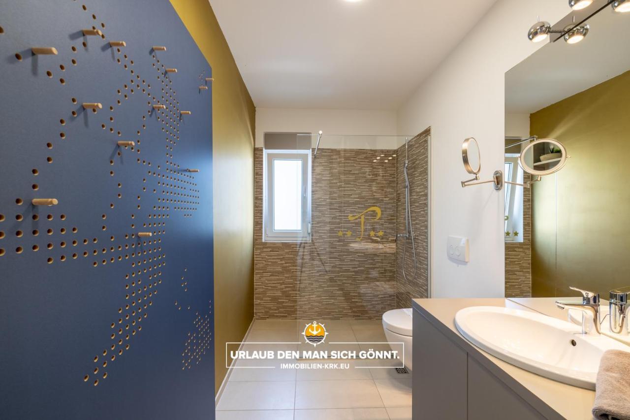 Penthouse Panorama Deluxe In Malinskaアパートメント エクステリア 写真